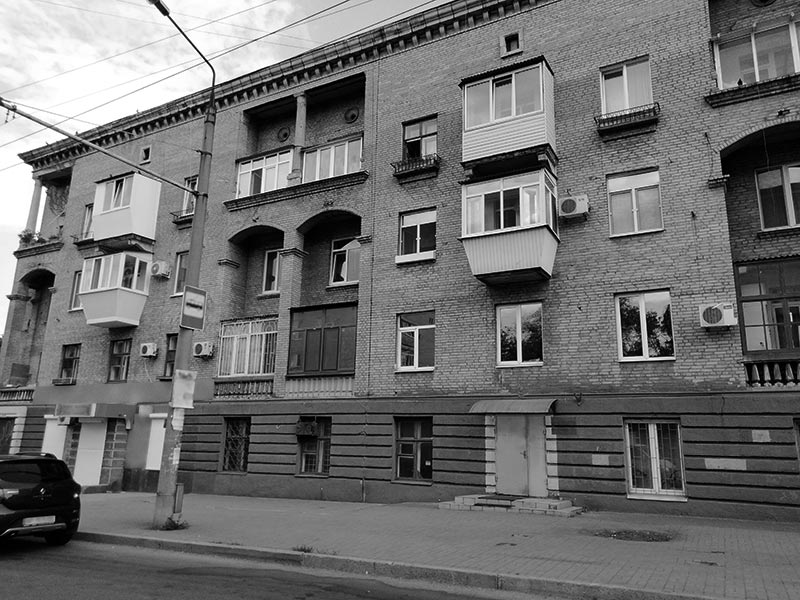 Фото головний фасад
